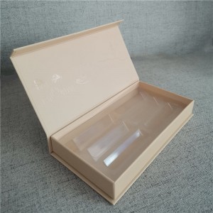 Magnetic chocolate paper box with sleeve and plastic inlay