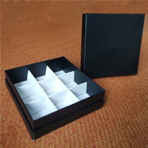 scatola di carta per caramelle al cioccolato