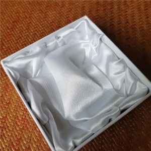 scatola di imballaggio in carta bianca